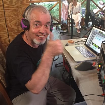 “Running sound here with Berty Rodríguez and Manny Vázquez Pérez.”